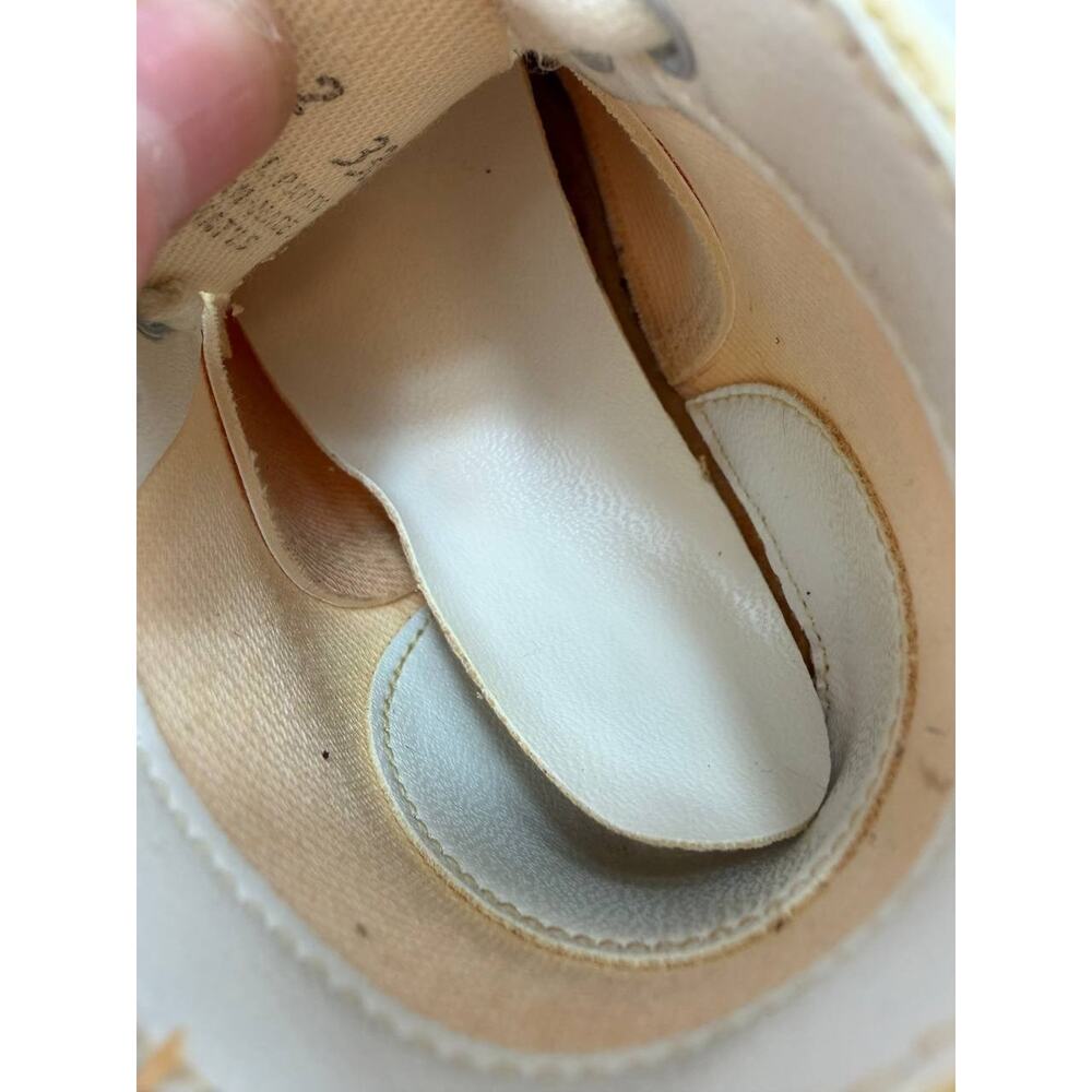 Vintage Baby Shoes White Leather Lace Up Infant Size 2 USA Made - Picture 7 of 11